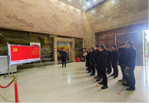 【学习“二十大”】英国上市公司365开展“奋进新征程 献礼党代会”主题党日活动